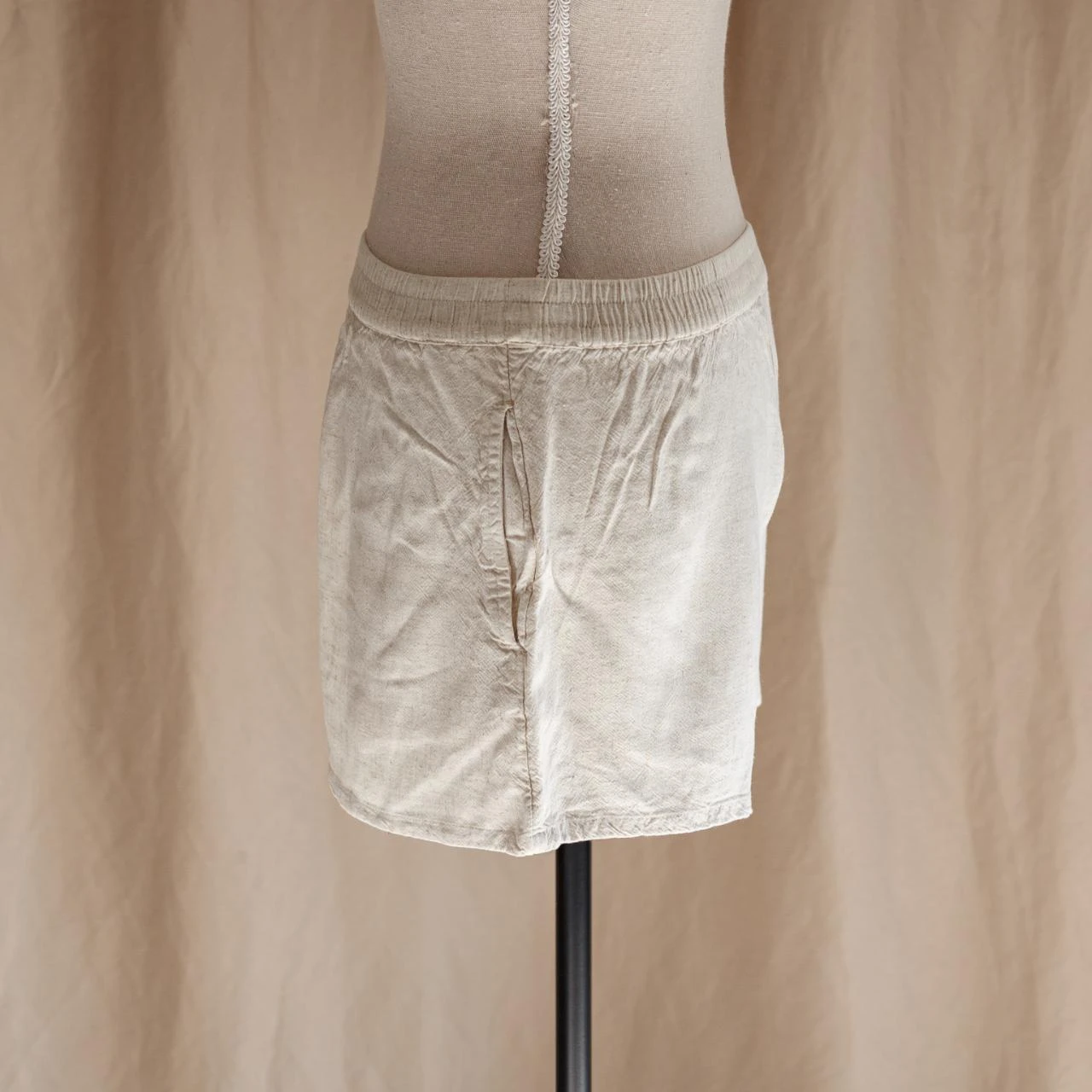 Short de verano ligero en lino y viscosa beige Pimkie – Talla S – photo 3